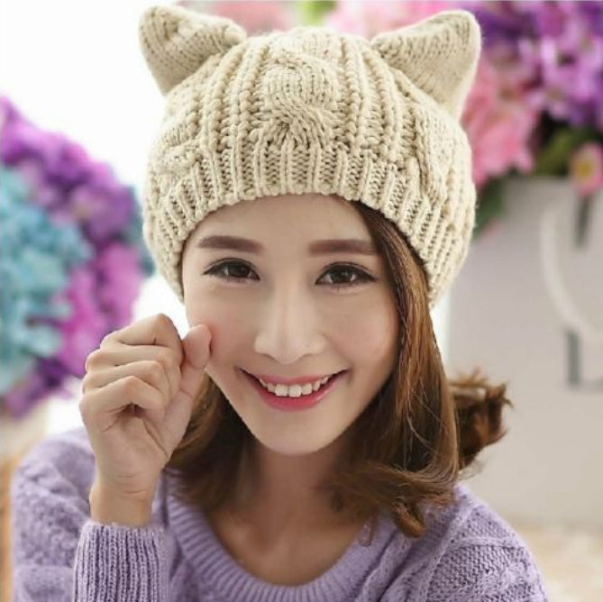 Bonnet tricoté avec oreilles de chat pour l'hiver