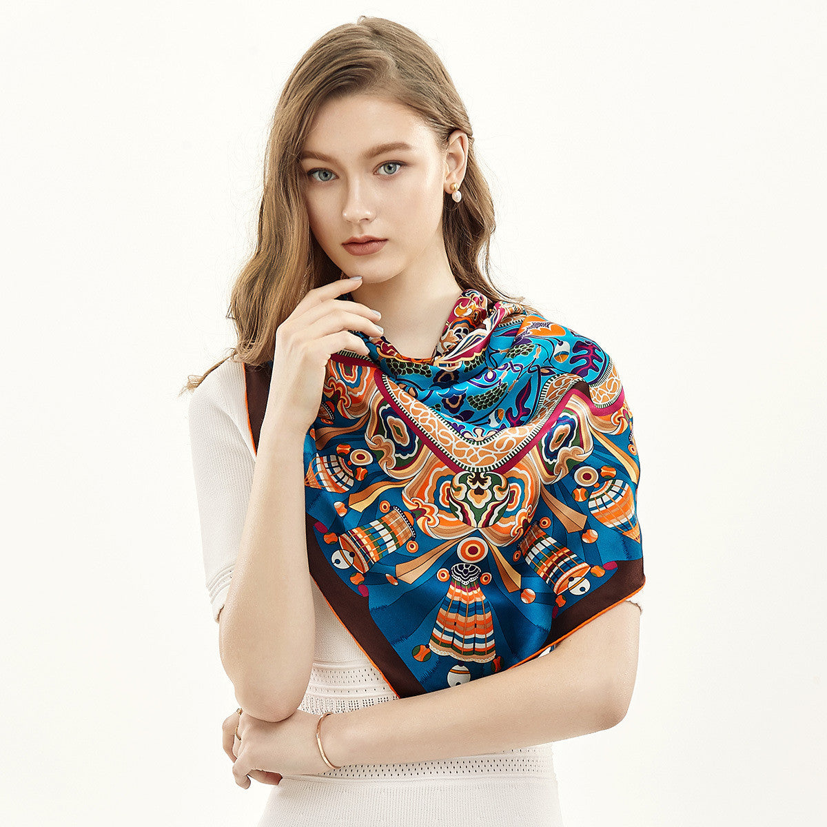 Foulard en soie grand carré