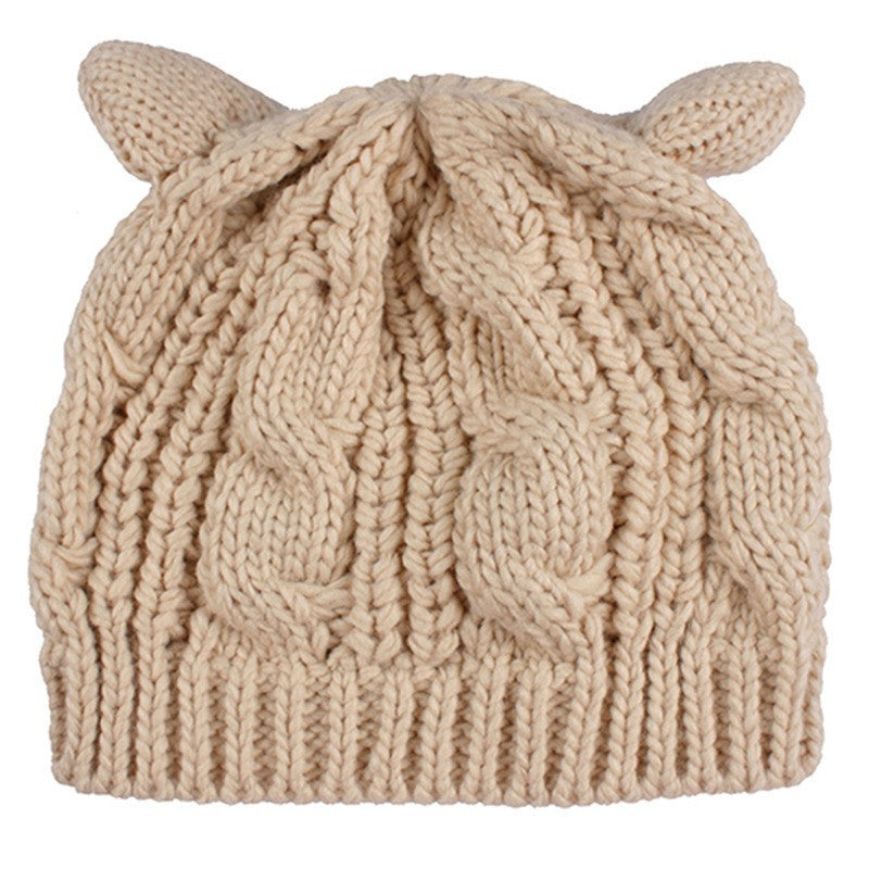 Bonnet tricoté avec oreilles de chat pour l'hiver