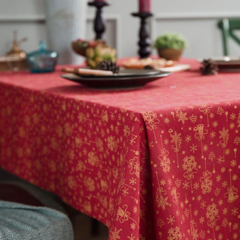 Nappe de Noël rouge dorée